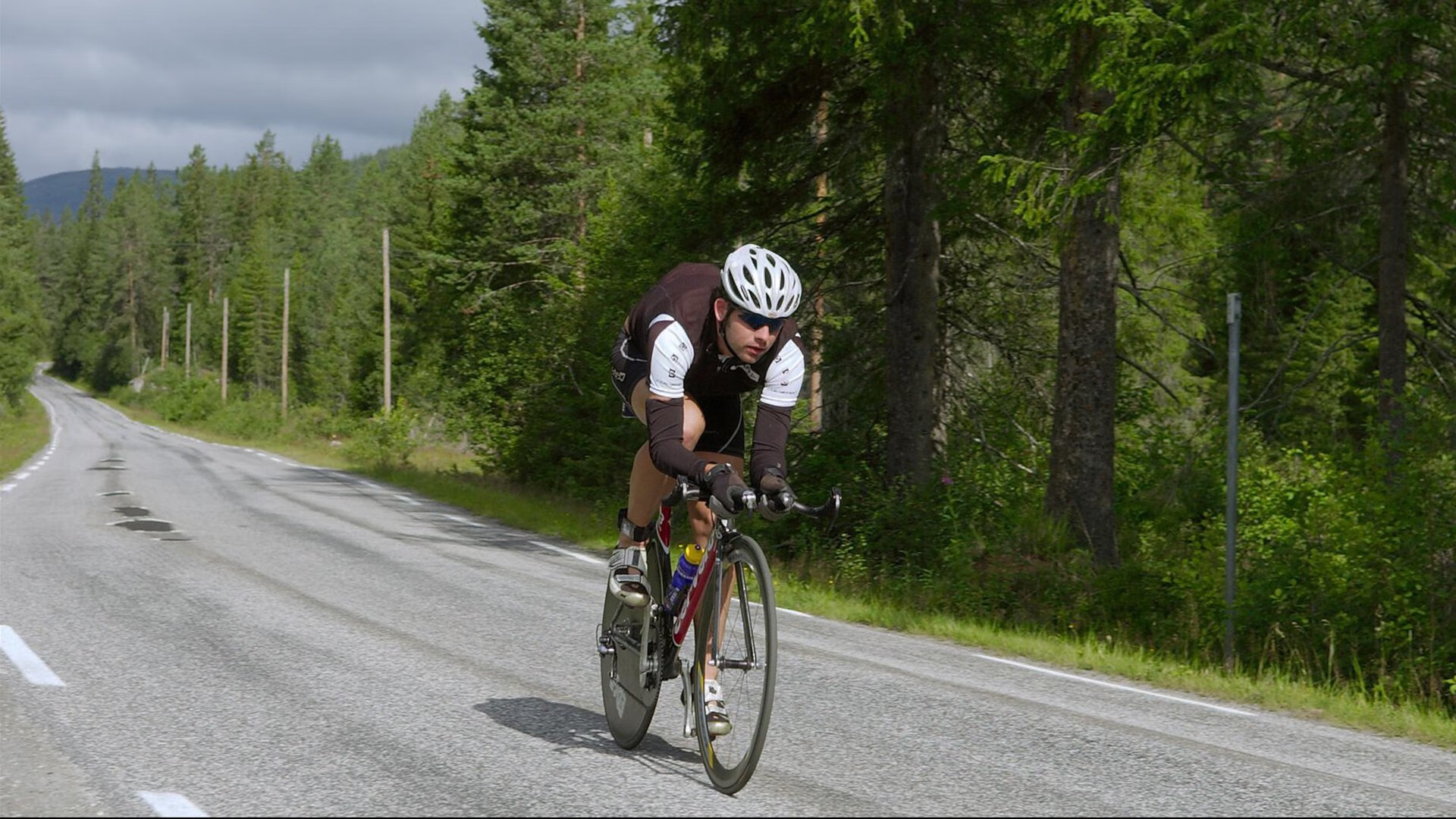 中国足球高强度冲刺频率数据对比，今年国足冲击